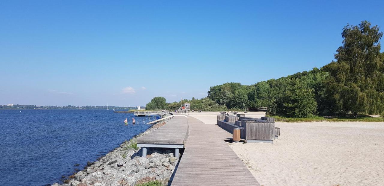 Ferienwohnung Seeblick Altefähr Exterior foto
